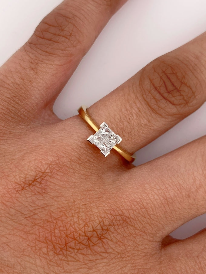 18K Yellow Gold 4 Diamonds=0.35ct Princess Cut Ring.