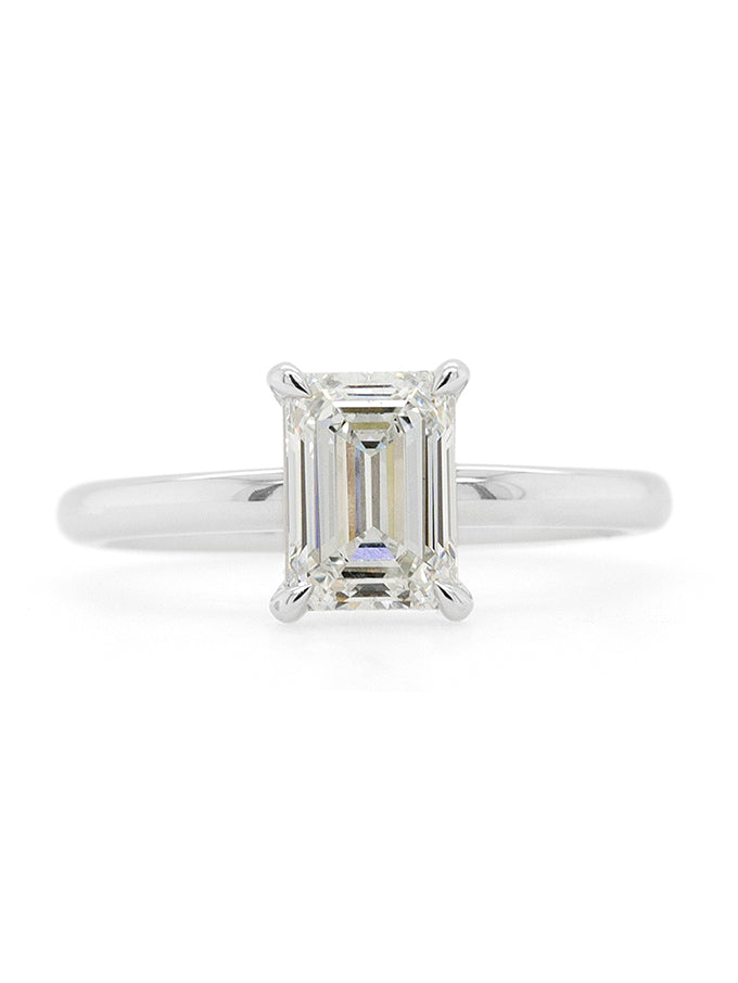 Lab Grown 1.51 Carat Emerald Cut Diamond Solitair in 18ct White Gold