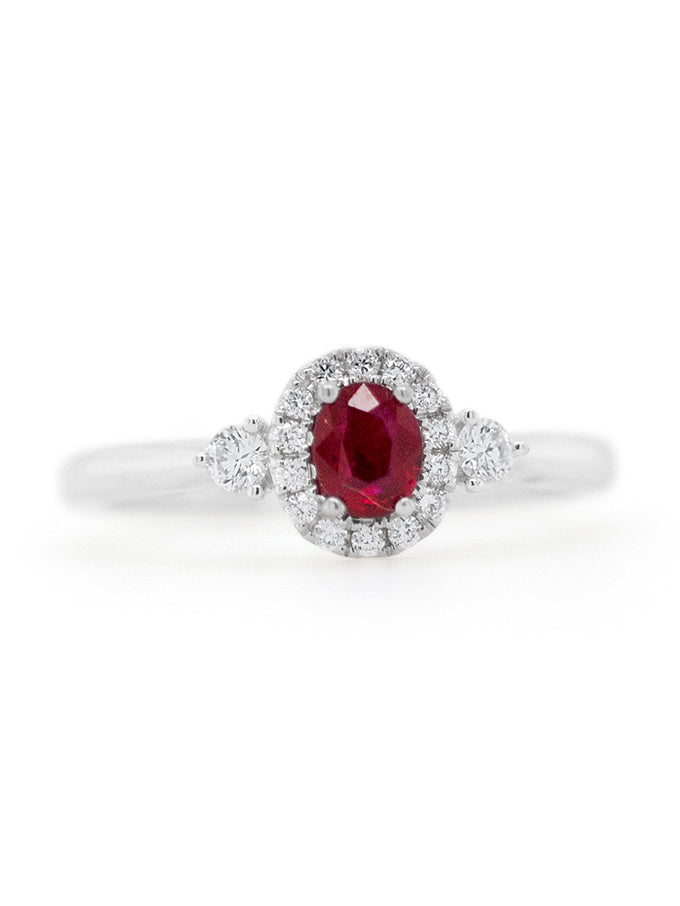 Lovely Natural Ruby & Diamond Set 18K white gold ring.