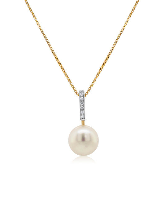 Freshwater Pearl & Diamond Set pendant 9K Yellow Gold.