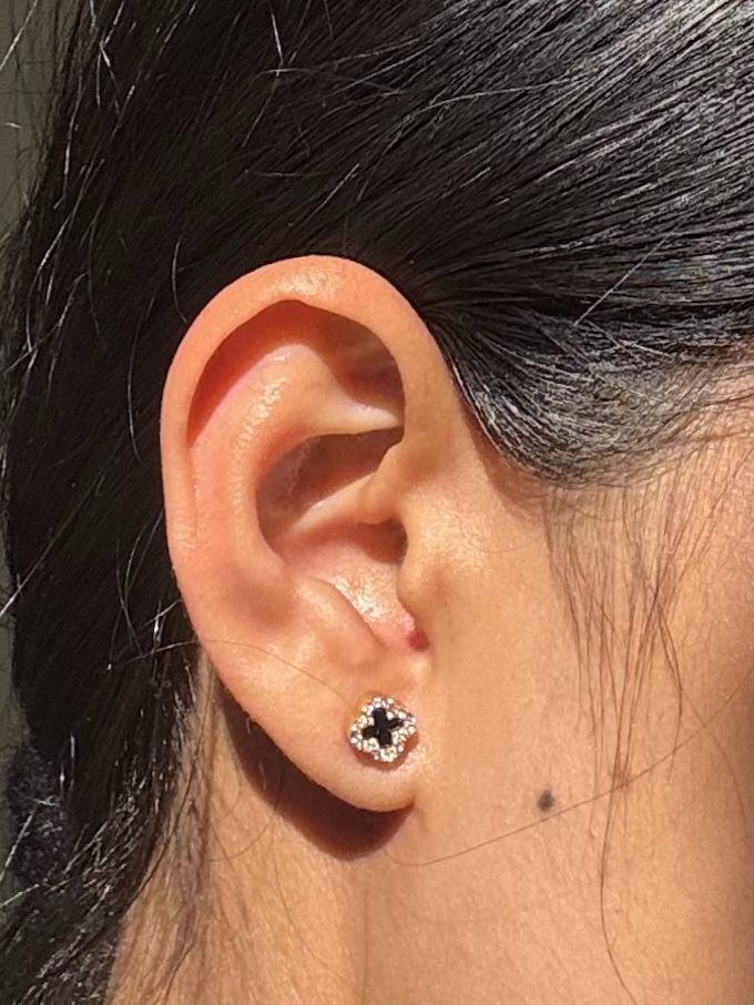 Small CZ & Black Onyx 4 Leaf Clover Stud Earring, 9K Yellow Gold